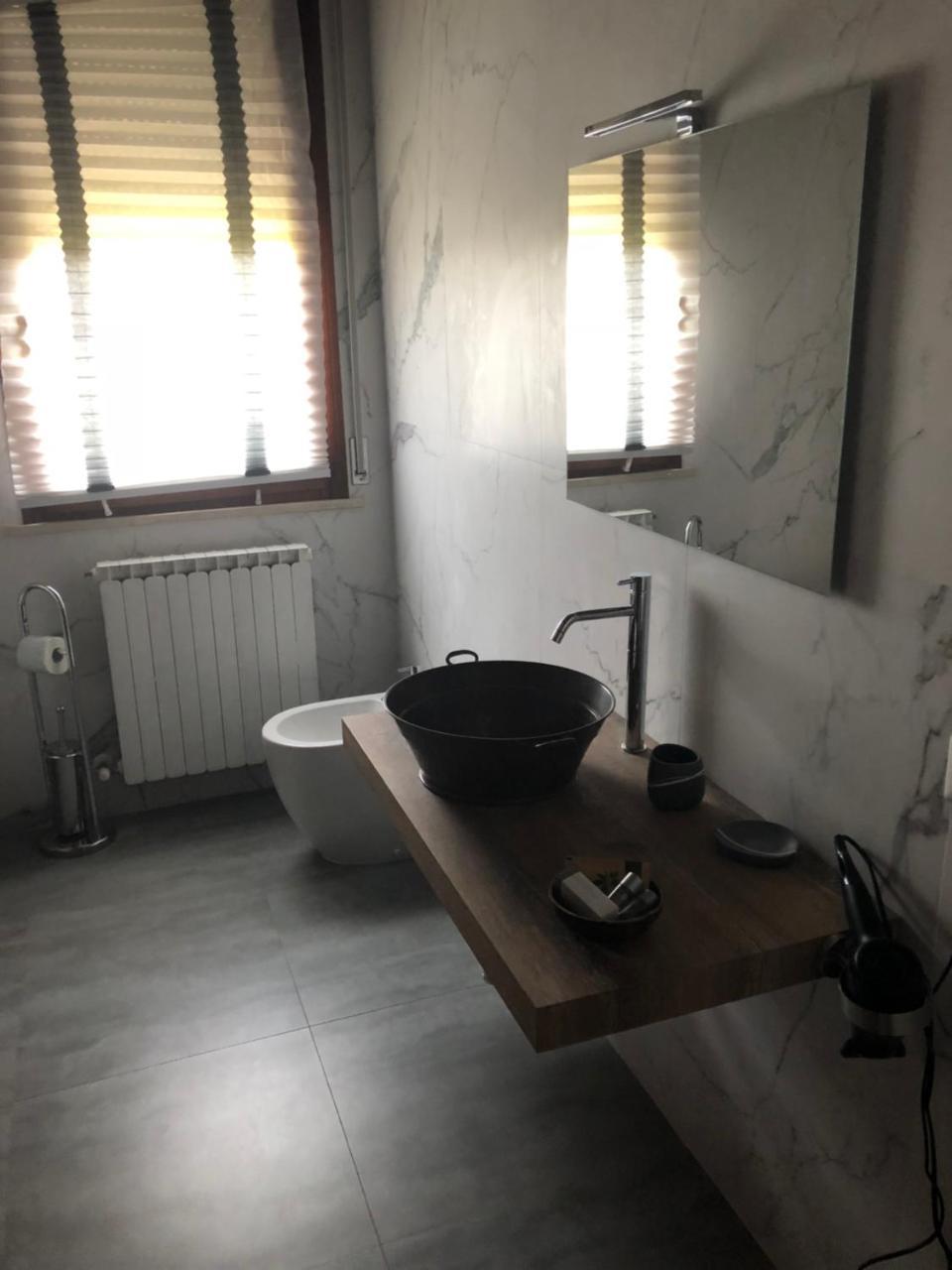 Bed and Breakfast Viamilano25 Мирандола Экстерьер фото